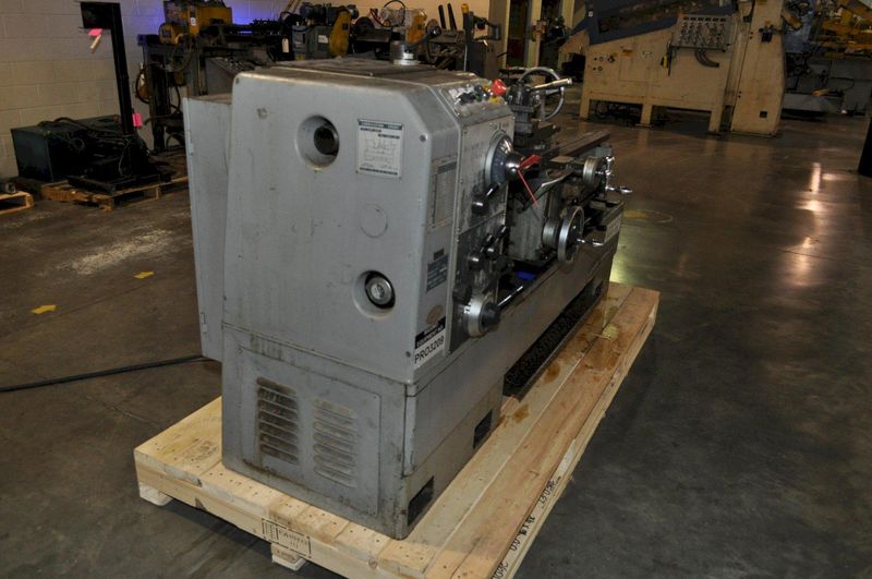 24" X 40" HOWA SANGYO ENGINE LATHE
