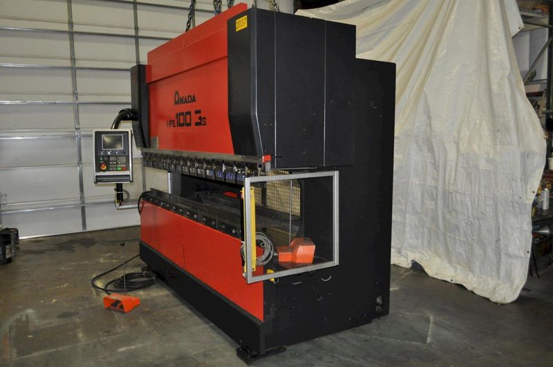 110 TON AMADA HYDRAULIC PRESS BRAKE
