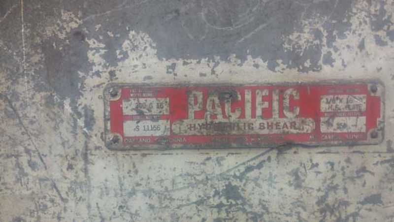 16' x 3/8" PACIFIC HYDRAULIC SHEAR
