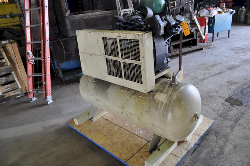 15 HP INGERSOLL RAND AIR COMPRESSOR