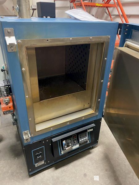 650 DEGREE 16" X 16"X 16" BLUE M MODEL CC-02W-P-B-HP MECHANICAL CONVECTION OVEN: STOCK 14508