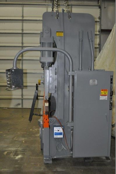 90 TON x 10' CINCINNATI HYDRAULIC PRESS BRAKE