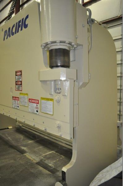 300 TON x 16' PACIFIC HYDRAULIC PRESS BRAKE