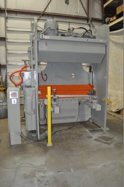 230 TON CINCINNATI HYDRAULIC PRESS BRAKE