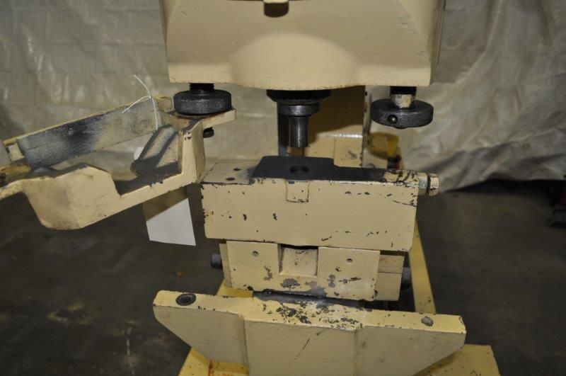 100 TON GEKA HYDRA CROP 100 - S PUNCH
