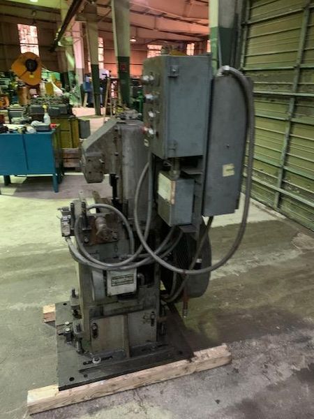 25 Ton Yoder Cut Off Press