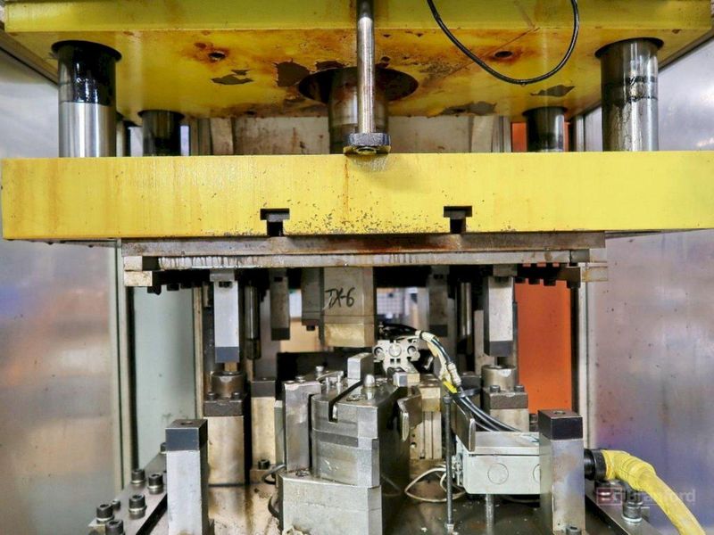 29.5 TON NEFF HYDRAULIC C FRAME PRESS