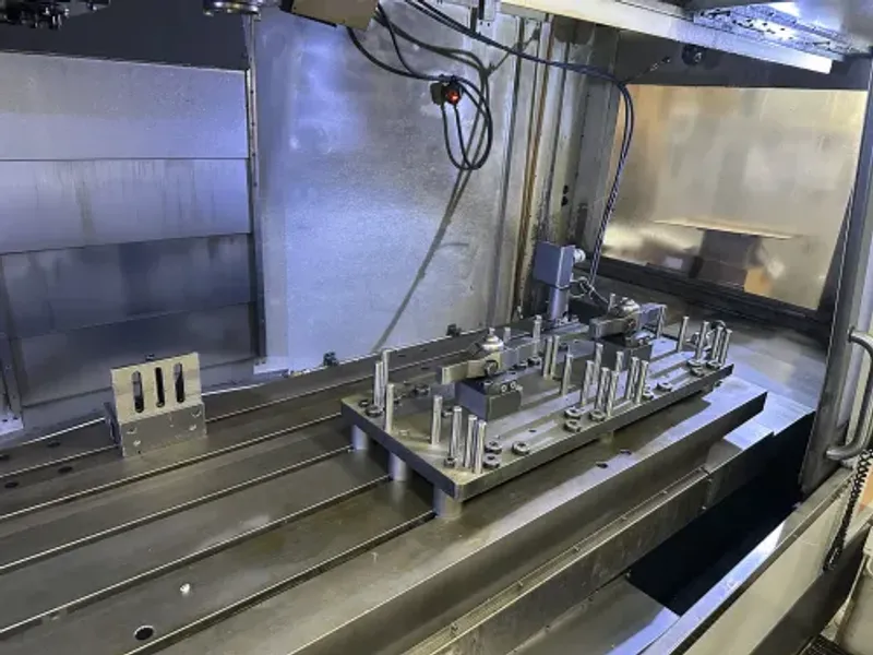 Haas VF-7/50 (2012) VMC Vertical Machining Center