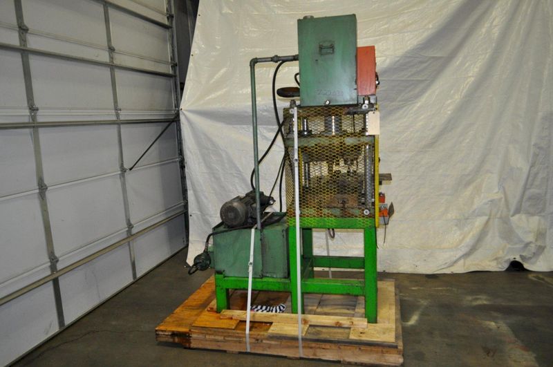 25 TON NINGBO BEILUN HYDRAULIC PRESS