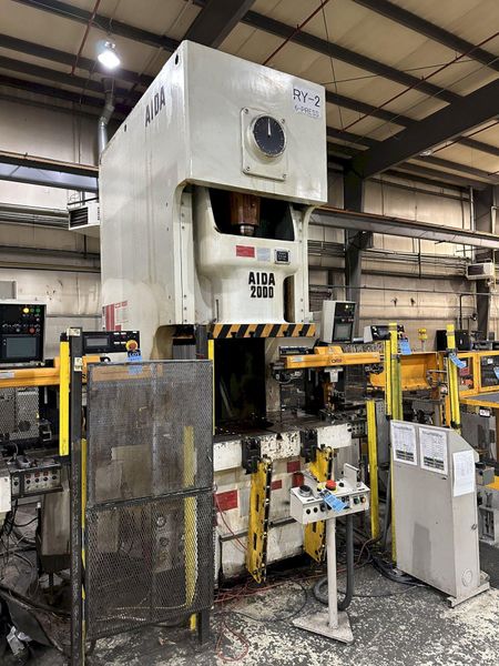 220 TON AIDA GAP FRAME STAMPING PRESS