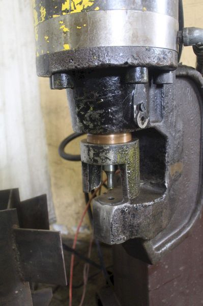 FABRILINE MODEL FP 80 PORTABLE HYDRAULIC FLANGE PUNCH: STOCK #71173