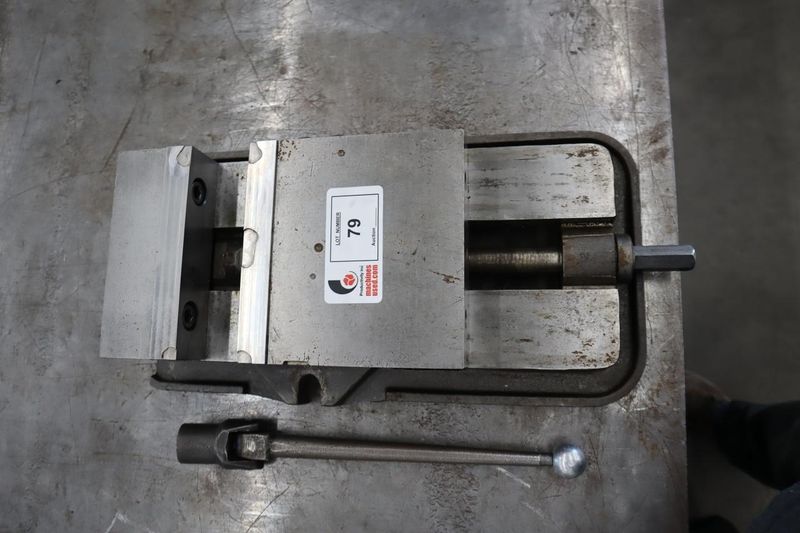 Kurt D-80 8" Machine Vise, Steel Jaws, Handle- Auction Item