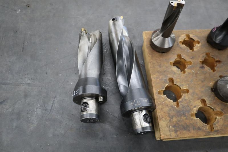 Komet Thru Spindle Coolant Insert Drills, 2 Flute, (12) ABS50 and (2) ABS 63 Holders- Auction Item