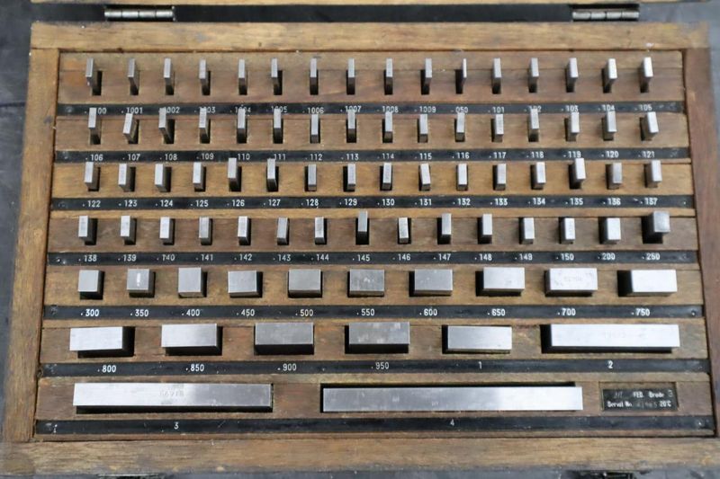 Gage Blocks, Grade B in Case- Auction Item