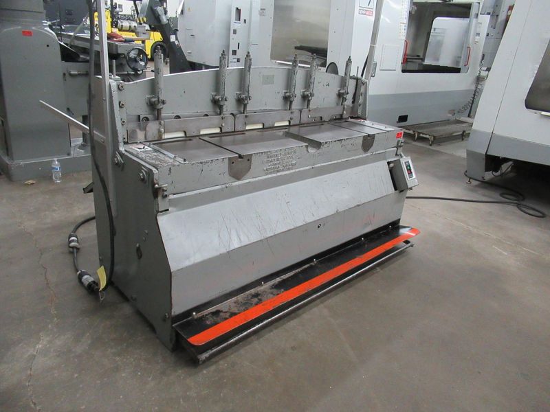 Whitney-Jensen 7260 Mechanical Power Squaring Shear 60" x 12 Gauge Capacity