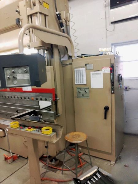 Cincinnati 90AFX8FT 90 Ton x 10′ CNC Hydraulic Press Brake