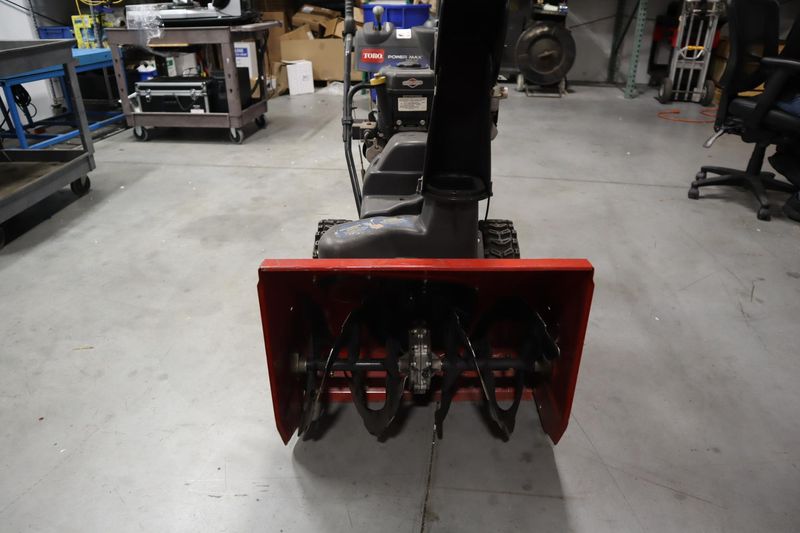 Toro Power Max 726 OE 26 in. Two-Stage Electric Start Gas Snow Blower- Auction Item