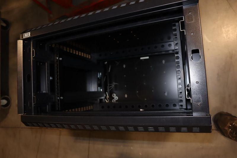 Linier Server Cabinet with Keys- Auction Item