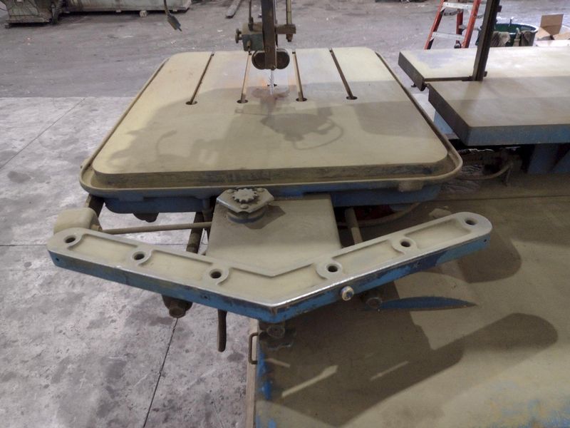 60" DOALL MODEL #60-3 DEEP THROAT VERTICAL CONTOUR BANDSAW: STOCK #23680