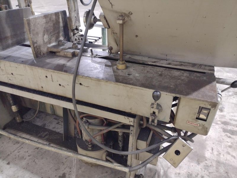 15" X 17" WF WELLS MODEL #F-15 TWIN POST HORIZONTAL BANDSAW: STOCK #22132