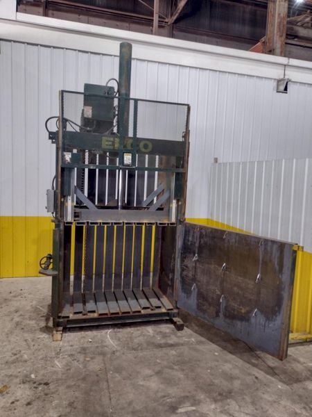 48" X 48" X 24" EPCO VERTICAL HYDRAULIC BALER: STOCK #22919