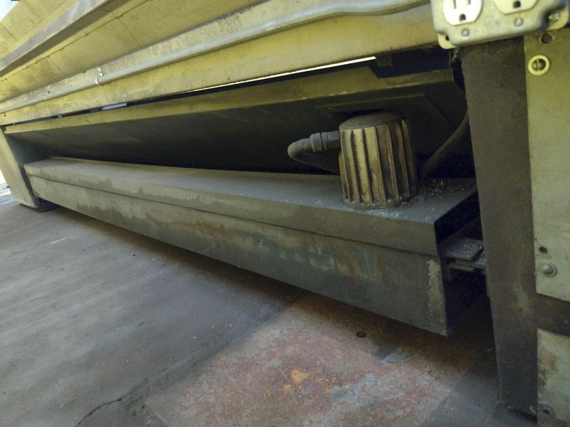 17" x 108" CLAUSING COLCHESTER MODEL #17 ENGINE LATHE, 3.25" HOLE: STOCK #22567