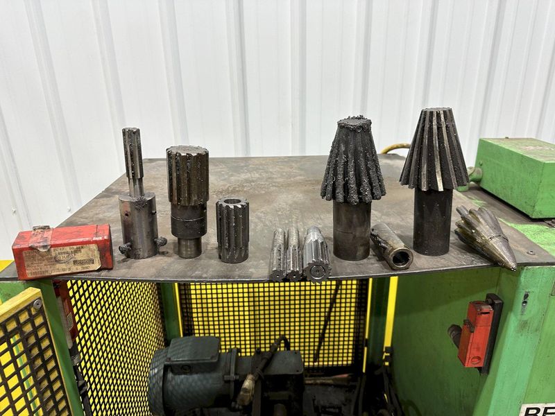 2.5" JR AUTOMATION TUBE DEBURRING & ID CHAMFERING MACHINE: STOCK #19033