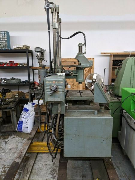 Subcategory: 	Hones - Vertical Maximum diameter: 	3" Stroke: 	18" Manufacturer: 	Superior Model: 	VA Condition: 	Used S/N: 2800-10, (VERY RARE MACHINE) 3 PH 480V