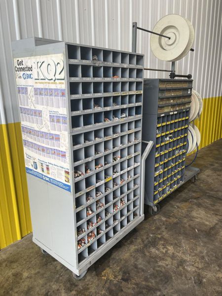 SMC MODEL #KQ2 ONE TOUCH FITTINGS FOR POLYURETHANE TUBING TOOLING & ACCESSORIES CABINETS: STOCK