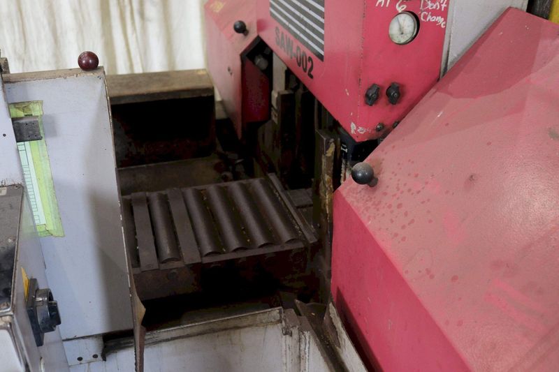 11.8' X 11.8' BEHRINGER 2 POST HORIZONTAL BAND SAW: STOCK #69883