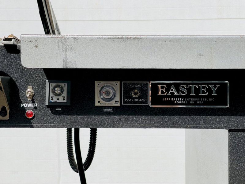 Eastey EM28T Manual L-Bar Sealer w/ Powered Take Away Conveyor