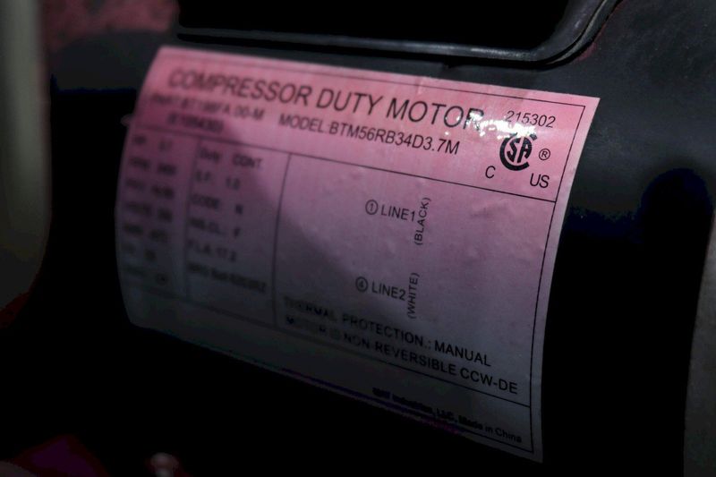3.7 HP HUSKY AIR COMPRESSOR: STOCK #73111