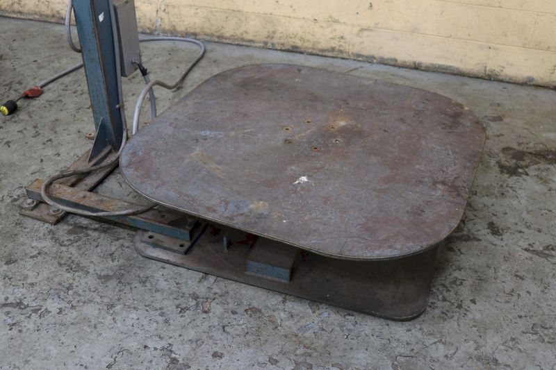5000 LBS X 48" COIL MATE PALLET DECOILER STOCK: 72983