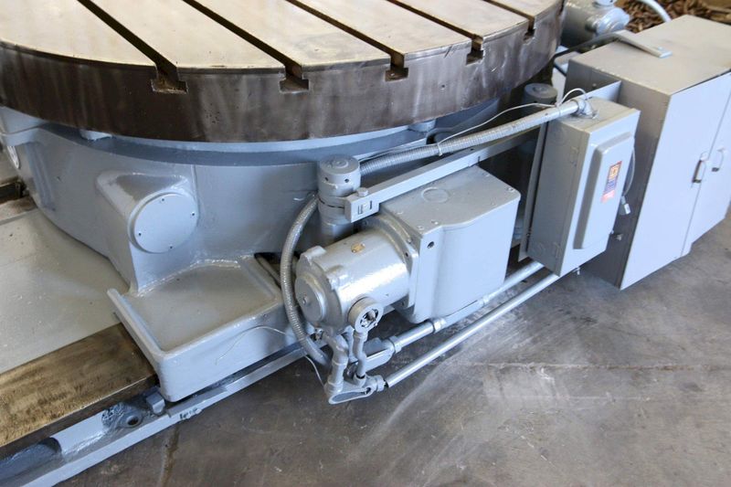 72" GIDDINGS & LEWIS TRAVELING ROTARY TABLEROTARY TABLE STOCK #72606