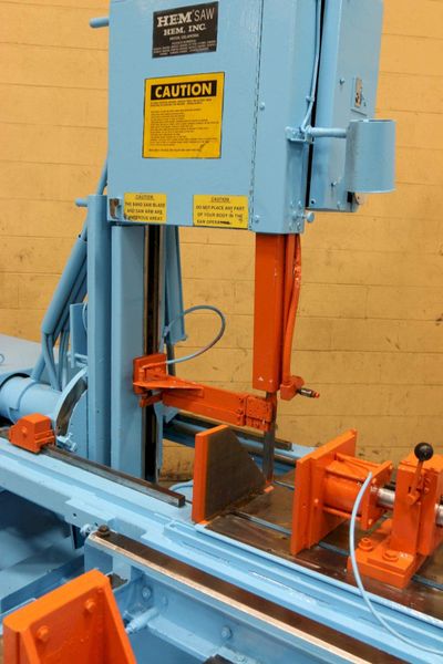 18" X 18" HEM MODEL V100LA-2 AUTOMATIC VERTICAL BANDSAW: STOCK #69423