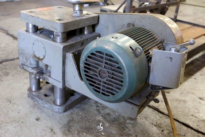 7.5 HP MASTER MACHINE TOOLS MILL HEAD W/ CROSS SLIDE TABLE: STOCK #68686