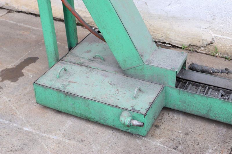 9" X 7" X 80" JORGENSON CHIP CONVEYOR: STOCK # 68431