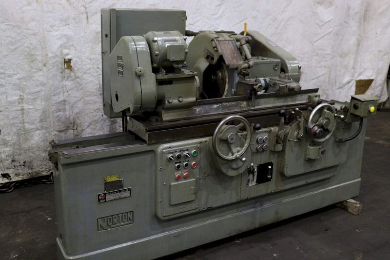 6" X 30" NORTON O.D. PLAIN  CYLINDRICAL GRINDER: STOCK #73438
