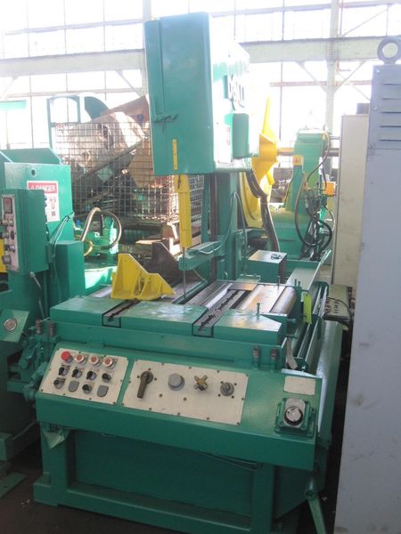 18' X 18' DOALL VERTICAL BANDSAW: STOCK #17848