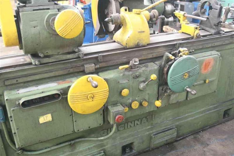 12" X 72" CINCINNATI UNIVERSAL CYLINDRICAL GRINDER:  STOCK #5951