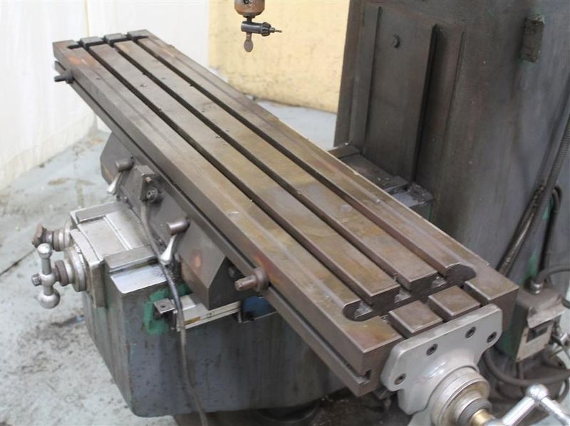3 HP VICTOR VERTICAL RAM TYPE MILL MILL: STOCK #61732