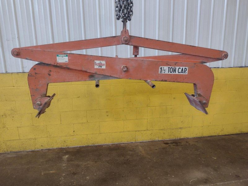 3,000 LB BUSHMAN  MODEL #1070 COIL LIFTING TONGS: STOCK #16088
