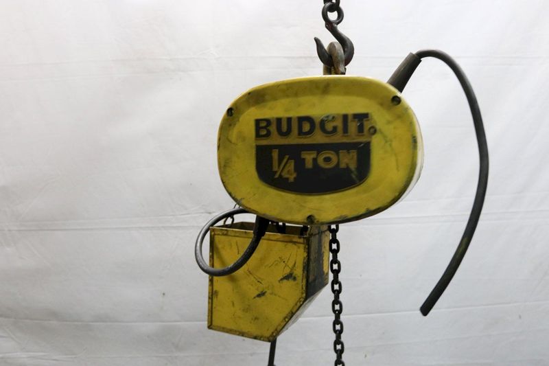 1/4 TON BUDGIT ELECTRIC POWERED CHAIN HOIST: STOCK #12001