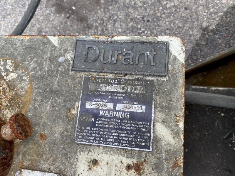 5000 LB X 48" DURANT MODEL #R-5025 MOTORIZED HORIZONTAL PALLET DECOILER: STOCK #15424
