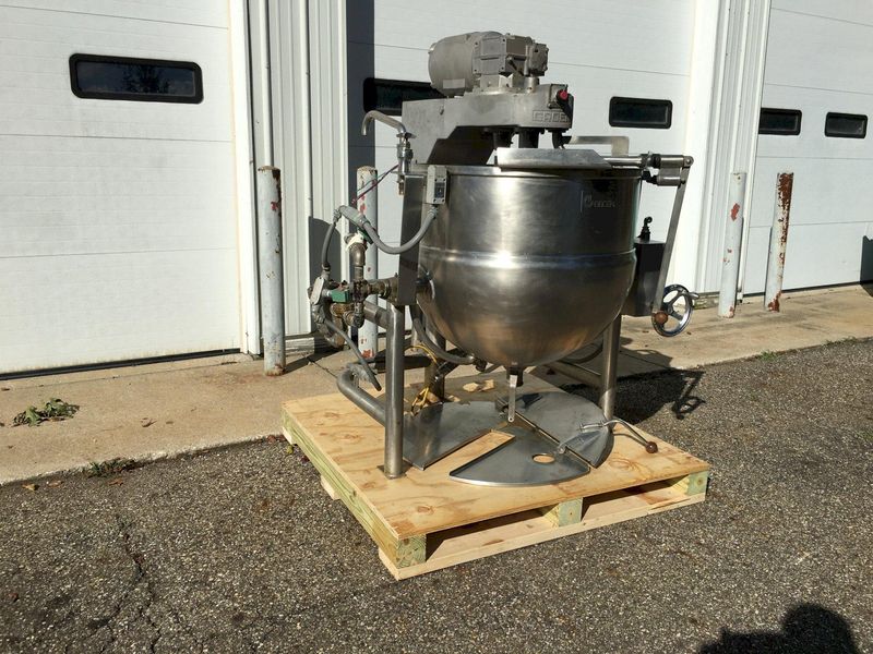 Groen DTA/3-60
 60-Gallon 2/3-Jacketed Cooker/Mixer
With Twin Shaft Agitators