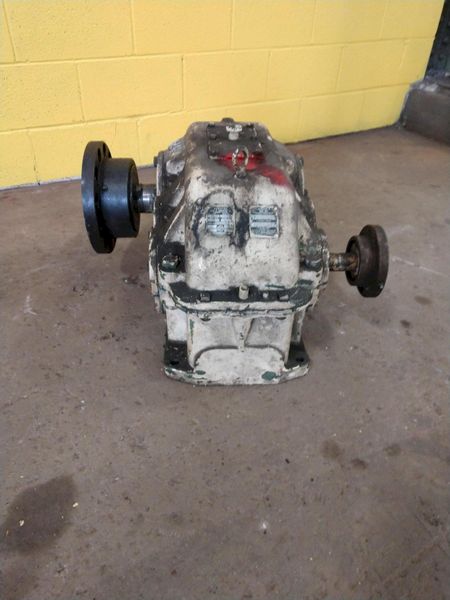 10 HP HAMILTON GEAR & MACHINE REDUCING GEAR BOX: STOCK #10828