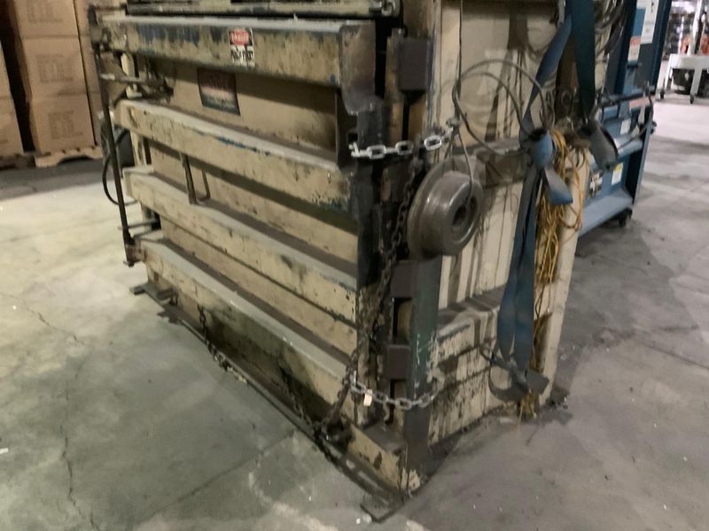 SELMA VERTICAL INDUSTRIAL BALER: STOCK #18088