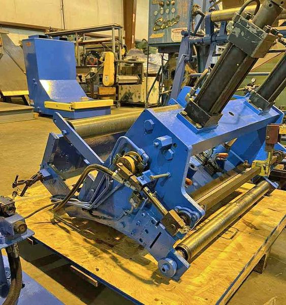 Tension Stand, Ruesch, 32" Wide