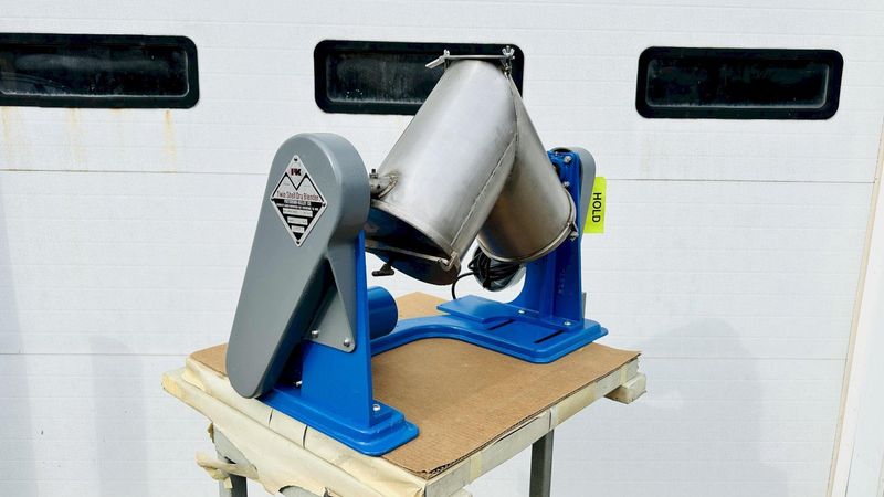 Patterson-Kelley “P-K” V-Blender Model: 8-Quart Table Top S.S. Twin Shell Liquids-Solids Blender