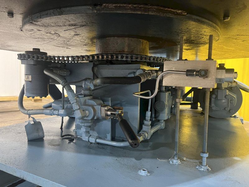 5,000 LBS x 72" ACCRA HORIZONTAL PALLET TYPE MOTORIZED COIL REEL UNCOILER: STOCK 18985